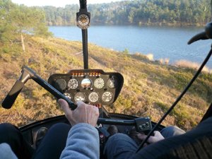 Formation pilote helicoptere en vol